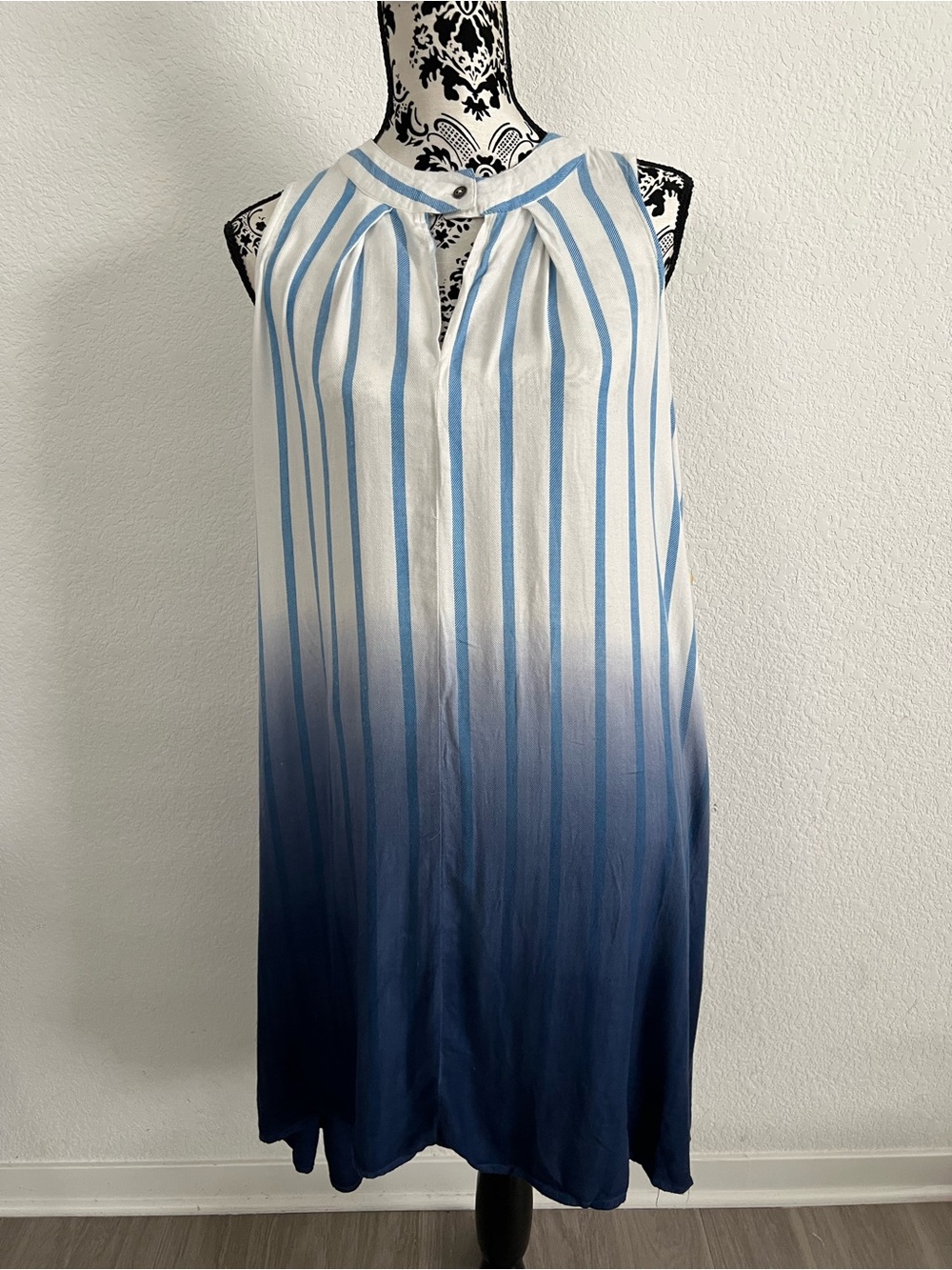 One World Ombre Striped Midi Dress Small NWT Blue White Resort Shift